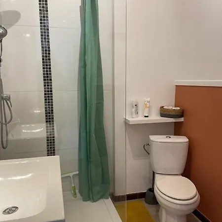 Studio Cozy Sur L'avenue De Champagne Apartman *